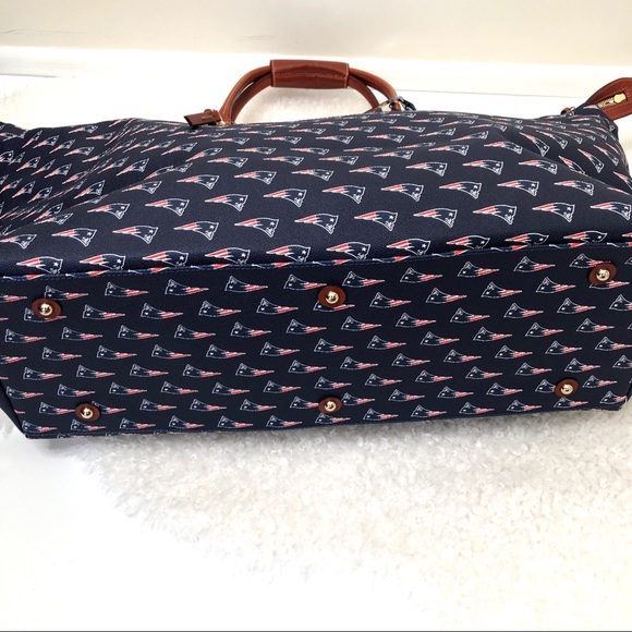 Dooney & Bourke NFL Patriots Logo Medium Duffel - Picture 6 of 8